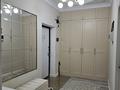 1-комнатная квартира · 54 м² · 8/16 этаж, мкр Мамыр-1 26/1 за 350 000 ₸ в Алматы, Ауэзовский р-н — фото 4
