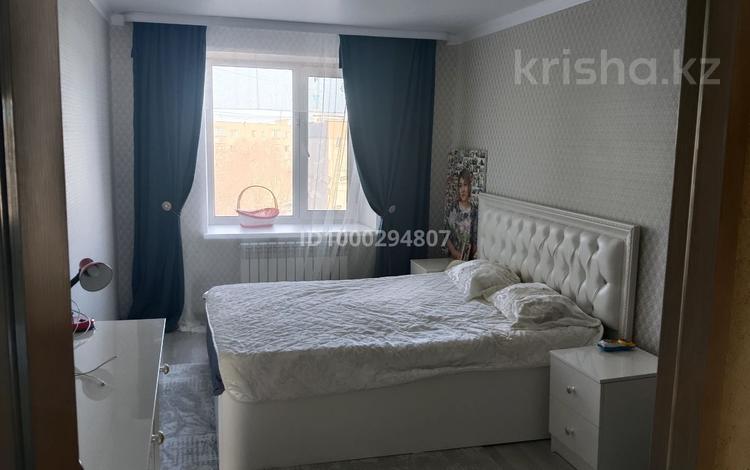 3-комнатная квартира · 64 м² · 5/5 этаж, 4 мик 6а — Возле дома школа садик за 12 млн ₸ в Алге — фото 2