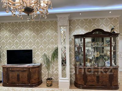 4-комнатная квартира · 155 м² · 2/10 этаж, Казыбек Би 42 за 89 млн 〒 в Усть-Каменогорске, Ульбинский