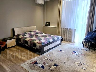 3-бөлмелі пәтер · 165 м² · 3/9 қабат, Богенбай батыра 81, бағасы: 189 млн ₸ в Алматы, Медеуский р-н