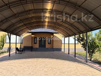 Отдельный дом · 6 комнат · 300 м² · 300 сот., Қожаберген жырау 16 — Вахтовый за 55 млн ₸ в Кульсары