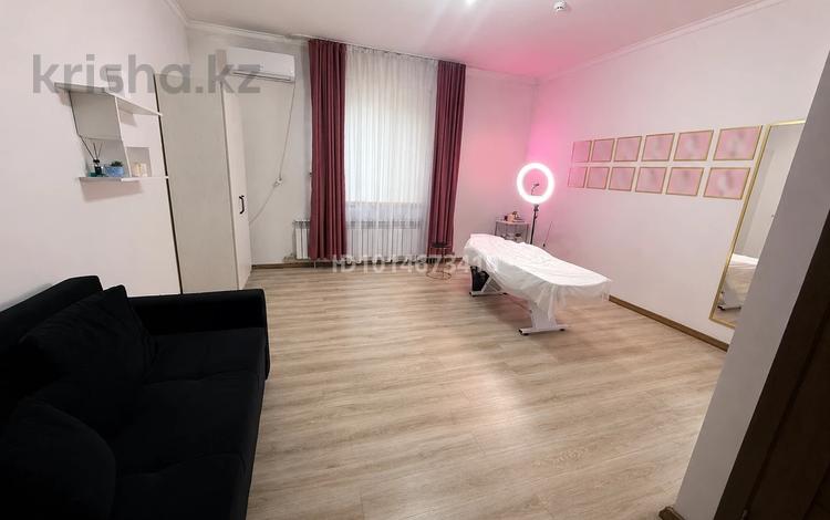 Салоны красоты · 26 м² за 45 000 ₸ в Талдыкоргане, мкр Жетысу — фото 2