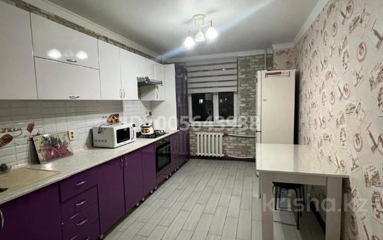 2-бөлмелі пәтер · 64 м² · 2/9 қабат, мкр 12 49, бағасы: 15 000 ₸ в Актобе — фото 16
