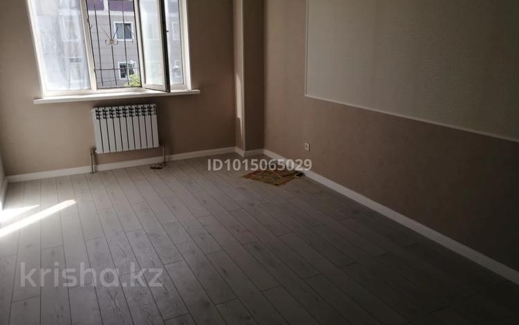 2-комнатная квартира · 65 м² · 4/6 этаж, мкр Кокжиек 50 за 32 млн ₸ в Алматы, Жетысуский р-н — фото 2