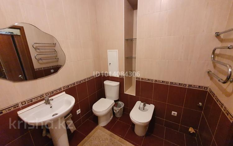 1-комнатная квартира · 54 м² · 10/14 этаж, Кабанбай батыра 11 — проспект Кабанбай батыра за 270 000 ₸ в Астане, Есильский р-н — фото 2