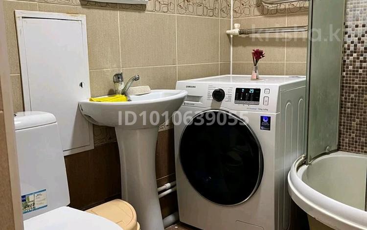 2-бөлмелі пәтер · 45 м² · 2/5 қабат, Старый город, Шернияз, бағасы: 11.5 млн ₸ в Актобе — фото 2