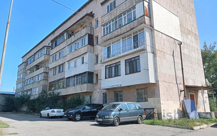 1-комнатная квартира, 32 м², 5/5 этаж, мкр Каргалы, Рауана 9