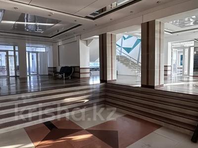 Еркін, кеңселер, дүкендер мен бутиктер, қоғамдық тамақтану орны, сұлулық салондары, медорталықтар мен дәріханалар, білім орталықтары, конференц-залдар, кабинеттер және жұмыс орындары, студиялар · 4500 м², бағасы: 81 млн ₸ в Алматы, Бостандыкский р-н