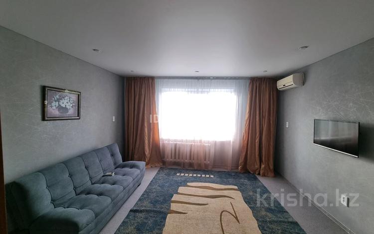 2-бөлмелі пәтер · 54 м² · 7/10 қабат, Шакарима 84а, бағасы: 200 000 ₸ в Семее — фото 11