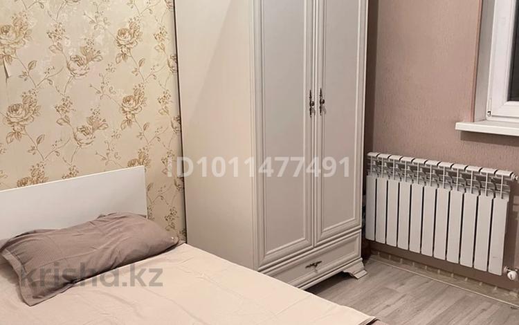 2-комнатная квартира · 40 м² · 5/9 этаж, мкр Аксай-1 11/7 за 10 000 〒 в Алматы, Ауэзовский р-н — фото 2