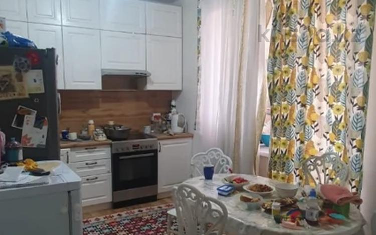 3-бөлмелі пәтер · 70 м² · 3/8 қабат, Нажимеденова 37 — ТОП 3шка!!!!!, бағасы: ~ 34 млн ₸ в Астане, Сарайшык р-н — фото 2