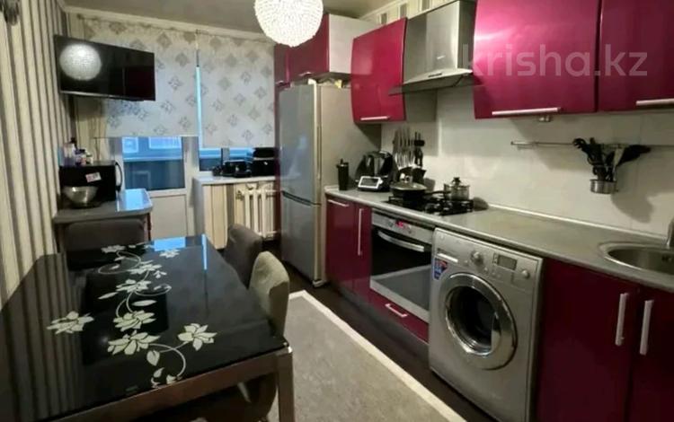 4-комнатная квартира · 104 м² · 5/5 этаж, Кизатова за 43.7 млн 〒 в Петропавловске — фото 2