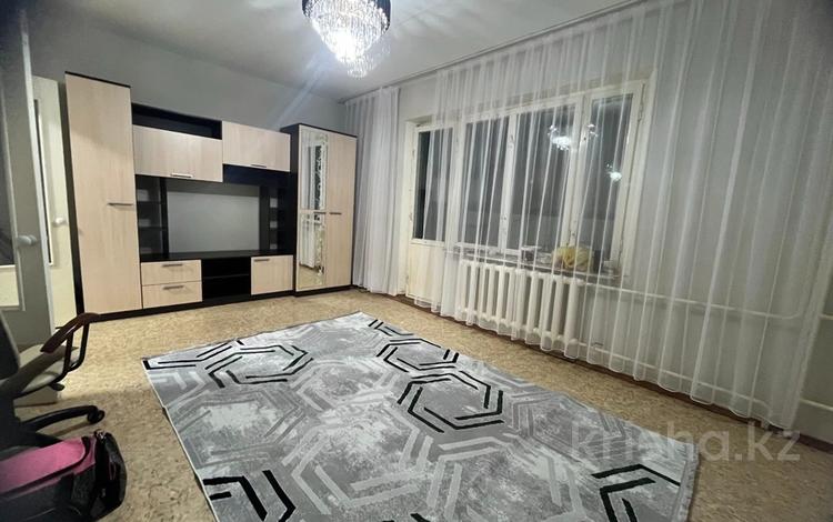 1-комнатная квартира · 48.2 м² · 9/12 этаж, мкр Аксай-1 4а — Толе би Саина за 220 000 ₸ в Алматы, Ауэзовский р-н — фото 2