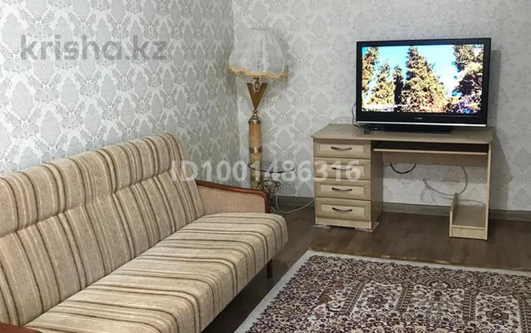 2-бөлмелі пәтер · 45 м² · 3/5 қабат, Кабанбай батыра 114 — Бурова, бағасы: 15 000 ₸ в Усть-Каменогорске, Ульбинский — фото 2
