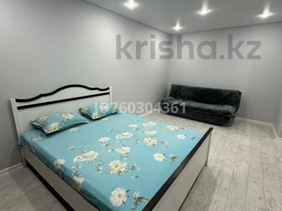 1-комнатная квартира · 40 м² · 2/5 этаж, Хусаинова 157/1 — City Center, Универмаг за 15 000 〒 в Уральске