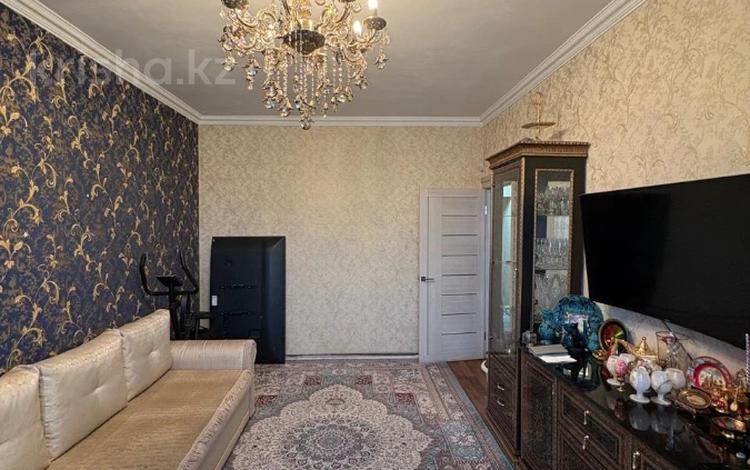 3-комнатная квартира · 73 м² · 9/9 этаж, мкр Аксай-4 101 за 45 млн ₸ в Алматы, Ауэзовский р-н — фото 12