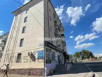 3-комнатная квартира · 72 м² · 4/5 этаж, Караменде би 6 — Центр плошадь за 20 млн ₸ в Балхаше