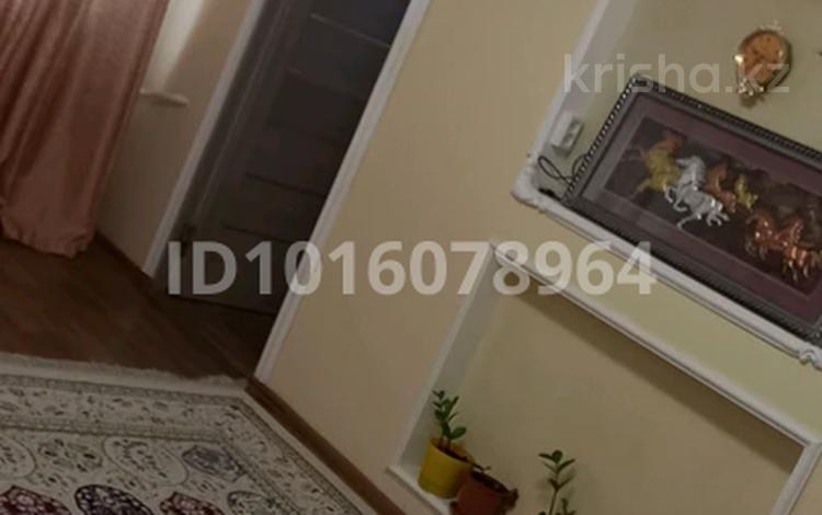 2-комнатная квартира · 55 м² · 5/5 этаж, мкр Центральный, Махамбет Утемисов 116 за 170 000 ₸ в Атырау — фото 2