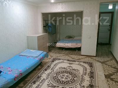 1-комнатная квартира · 50 м² · 1/10 этаж, 4-й мкр 5 за 8 000 ₸ в Актау