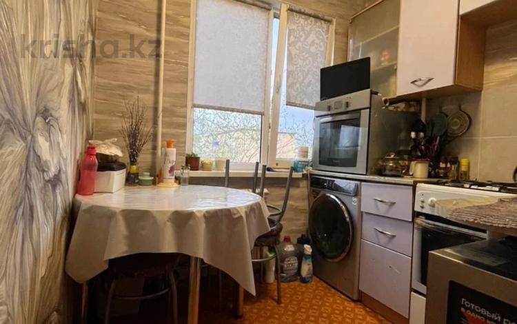 3-комнатная квартира · 47.7 м² · 4/5 этаж, мкр 5 109 за 13.5 млн ₸ в Актобе — фото 2