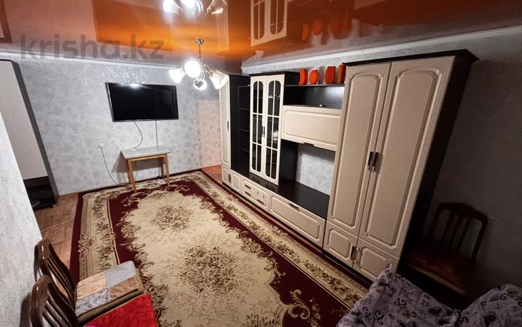 3-бөлмелі пәтер · 60 м² · 2/5 қабат, Назарбаева 34, бағасы: 23.6 млн ₸ в Усть-Каменогорске — фото 2