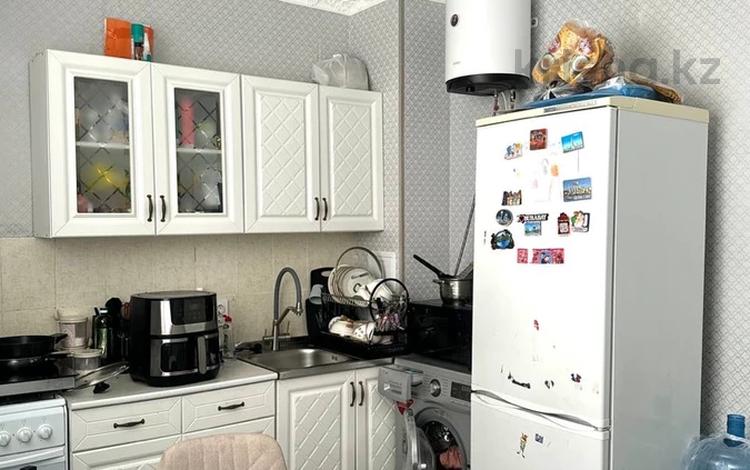 2-комнатная квартира · 58 м² · 6/6 этаж, 16-й мкр 43/2 за 13.5 млн ₸ в Актау — фото 2