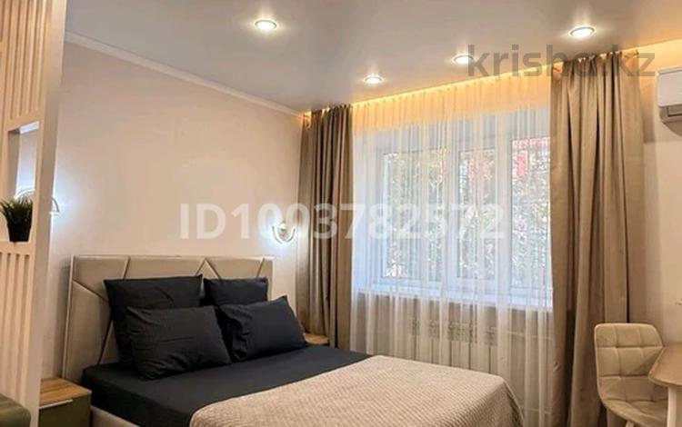 1-бөлмелі пәтер · 33 м² · 2/5 қабат, Полетаева 15 — В районе 92 квартала, бағасы: 20 000 ₸ в Караганде, Казыбек би р-н — фото 60