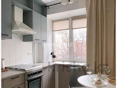 4-комнатная квартира · 70 м² · 2/5 этаж, Строителей за 200 000 〒 в Аксу