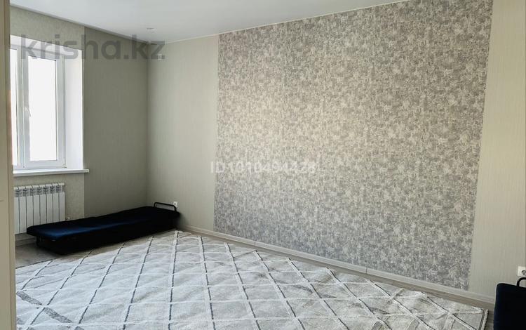 1-бөлмелі пәтер · 55 м² · 5/5 қабат, мкр. Алтын орда 360 а, бағасы: 6 000 ₸ в Актобе — фото 2