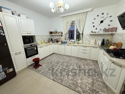 Отдельный дом · 6 комнат · 300 м² · 20 сот., Туйешиев Мангыбай 92/1 за 41 млн 〒 в 
