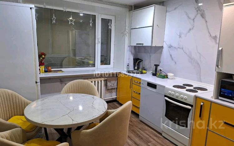 3-бөлмелі пәтер · 74.7 м² · 1/5 қабат, Толстого 107 — Толстого-Назарбаева, бағасы: 24 млн ₸ в Павлодаре — фото 2