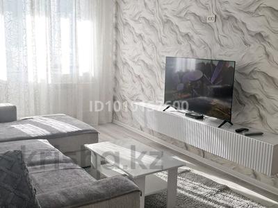 2-комнатная квартира · 43 м² · 2/5 этаж, 342квартал 15 — 342-343квартол за 15 000 ₸ в Семее, Красный Кордон