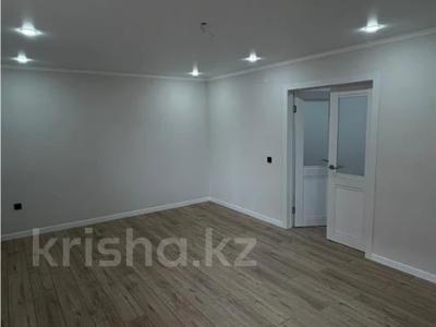 3-бөлмелі пәтер · 91 м² · 2/5 қабат, Майкудук, 14й микрорайон 5/3, бағасы: 25 млн ₸ в Караганде, Алихана Бокейханова р-н
