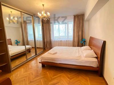 3-комнатная квартира, 95 м², 2/5 этаж посуточно, проспект Назарбаева за 25 000 〒 в Алматы