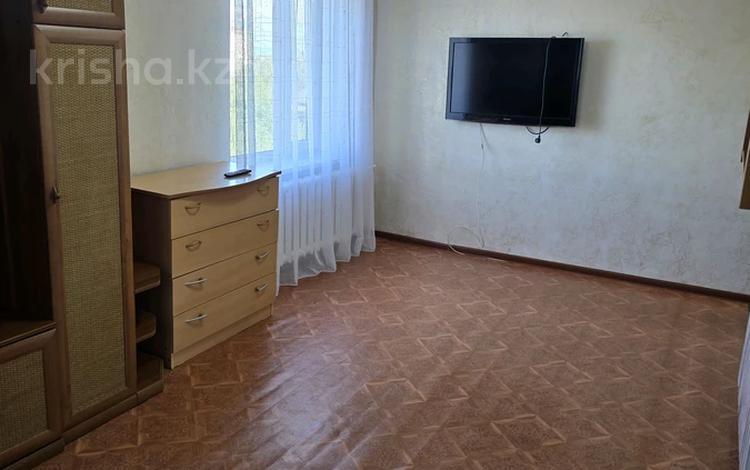 1-комнатная квартира · 32 м² · 4/4 этаж, 2микр 1 за 130 000 ₸ в Конаеве — фото 2