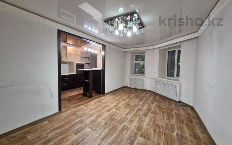 3-комнатная квартира · 77.3 м² · 3/10 этаж, проспект Нурсултана Назарбаева 20/1 — Каирбаева за 33 млн ₸ в Павлодаре — фото 3