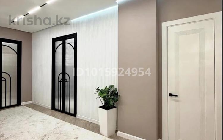 4-бөлмелі пәтер · 177 м² · 2/4 қабат, Ақ Шағала -ш/а., 2 84, бағасы: 110 млн ₸ в Атырау, мкр Ак Шагала — фото 2
