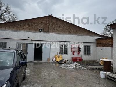 Өнеркәсіптік база, зауыттар в Алматинской обл.: Өнеркәсіптік база · 19 сотық, Карасай батыра 9а, бағасы: 450 млн 〒 Өнеркәсіптік база · 19 сотық, Карасай батыра 9а, бағасы: 450 млн 〒 в
