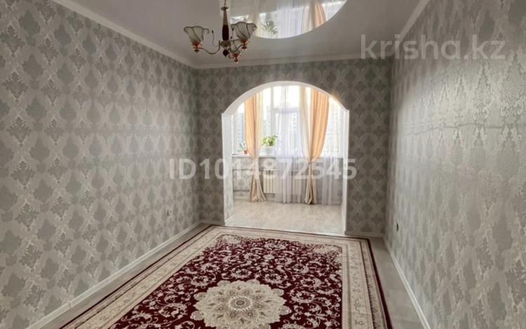 2-комнатная квартира · 90 м² · 5/5 этаж, 17-й мкр, 17-ш/а. 92 за 180 000 ₸ в Актау — фото 2