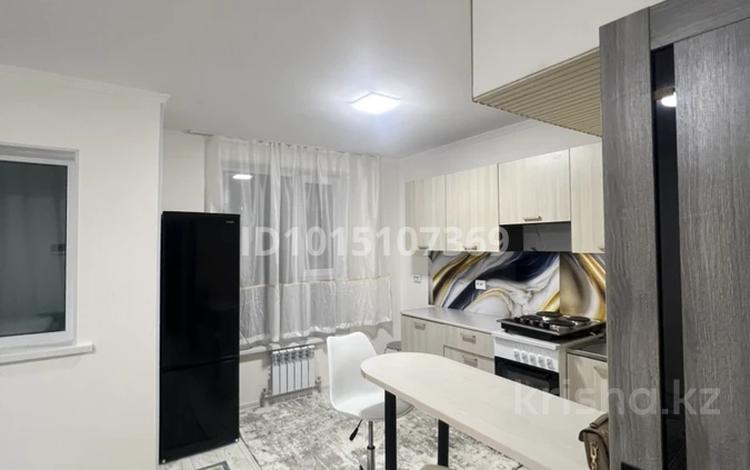 1-бөлмелі пәтер · 32 м² · 1/9 қабат, Учетный квартал 305 140/1, бағасы: 230 000 ₸ в Алматы, Наурызбайский р-н — фото 2