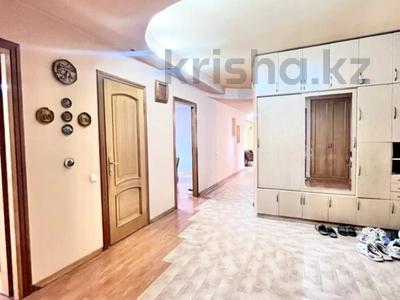5-комнатная квартира · 130 м² · 5/5 этаж, Кабанбай батыра — Зенкова за 110 млн ₸ в Алматы, Медеуский р-н