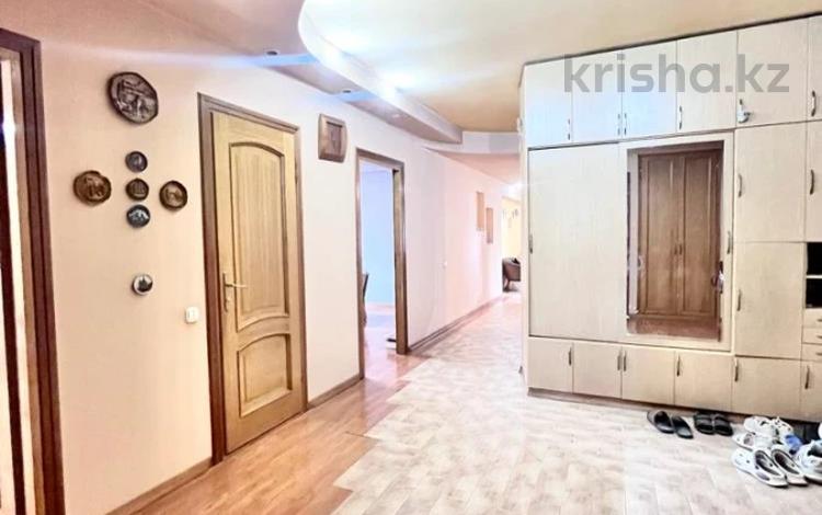 5-комнатная квартира · 130 м² · 5/5 этаж, Кабанбай батыра — Зенкова за 110 млн ₸ в Алматы, Медеуский р-н — фото 24