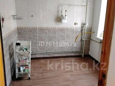 Продажа квартир в Атырауской обл.: 2-комнатная квартира · 39.1 м² · 3/5 этаж, пгт Балыкши, каршымбай ахмедиярова 16 — находится возле мастер дом за 11 млн 〒 2-комнатная квартира · 39.1 м² · 3/5 этаж, пгт Балыкши, каршымбай ахмедиярова 16 — находится возле мастер дом за 11 млн 〒 в Атырау