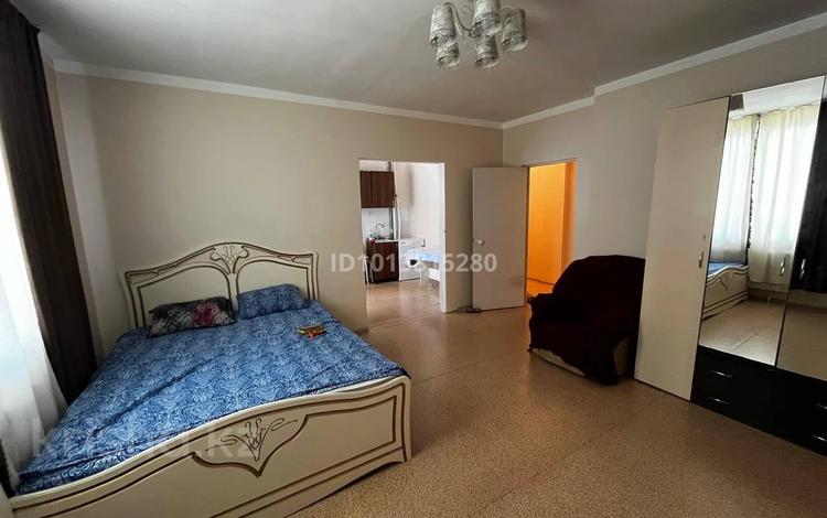 1-комнатная квартира · 40 м² · 1/9 этаж, Гагарина 1 за 13.5 млн ₸ в Уральске — фото 2