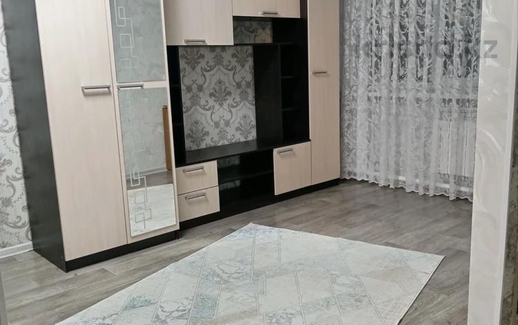 1-комнатная квартира · 32 м² · 2/5 этаж, Шакарима 75 за 10 000 ₸ в Семее — фото 8