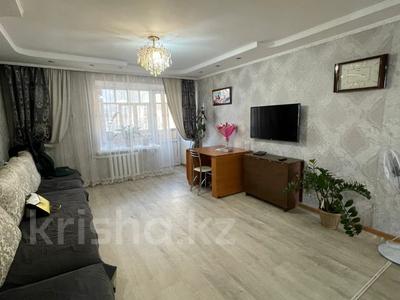 4-комнатная квартира · 74 м² · 6/10 этаж, Шакарима 12 за 37 млн 〒 в Семее