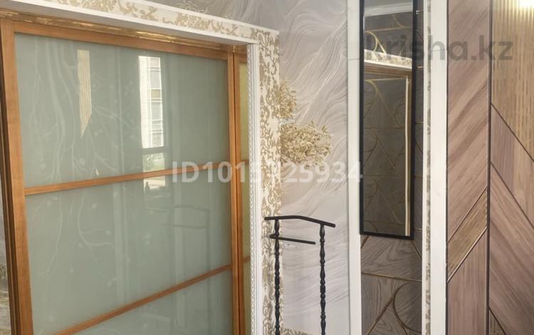 1-комнатная квартира · 34 м² · 2/12 этаж, мкр Акбулак, Момышулы 100 за 21.5 млн ₸ в Алматы, Алатауский р-н — фото 2