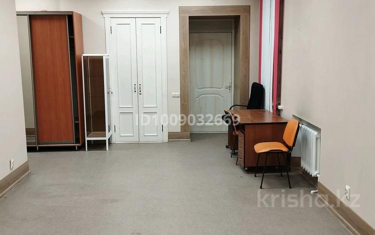 Офисы · 38 м² за 200 000 〒 в Петропавловске — фото 2
