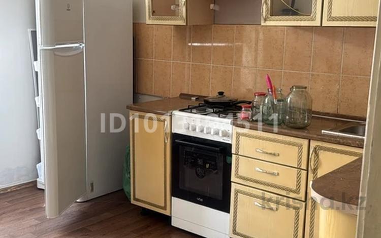 1-комнатная квартира · 35 м² · 3/9 этаж, Дулатова 208 за 130 000 ₸ в Семее — фото 2
