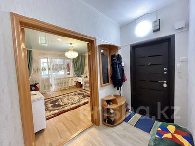 2-комнатная квартира, 55 м², 3/5 этаж, Сарыарка 4 за 20 млн 〒 в Жезказгане